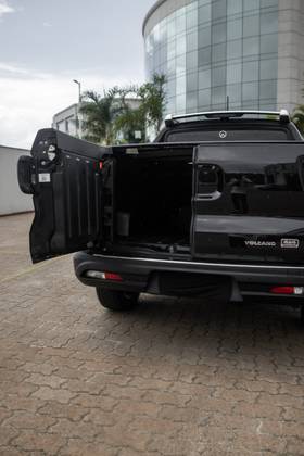 FIAT TORO 2.0 16V TURBO DIESEL VOLCANO 4WD AT9 FIAT TORO 2.0 16V TURBO DIESEL VOLCANO 4WD AT9